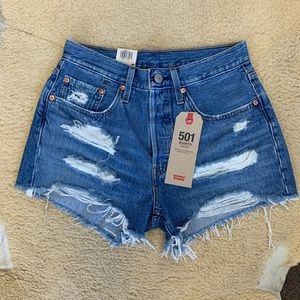 501 BUTTON FLY LEVIS HIGH RISE SHORTS SIZE 27 NWT